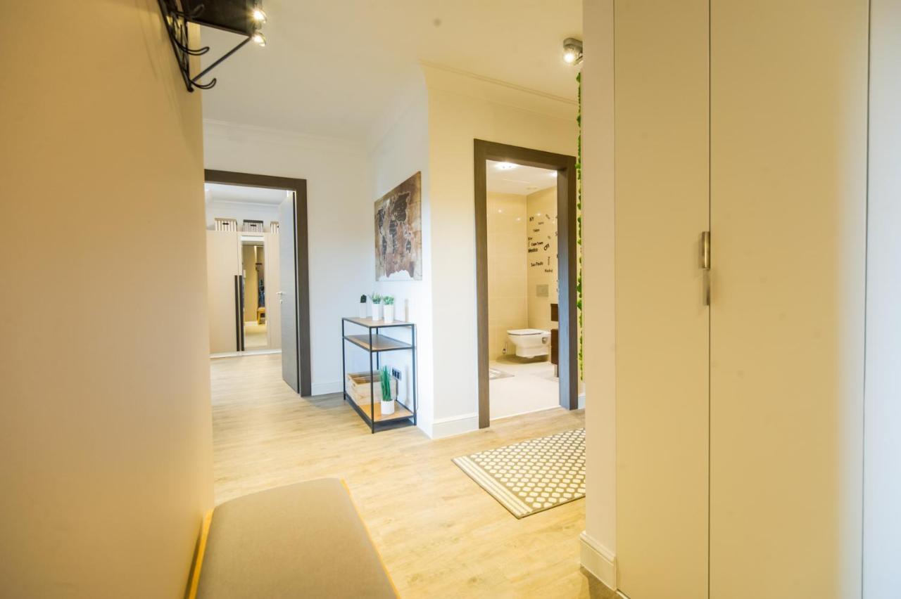 Sarah Deluxe Apartment In Silver Mountain ポイアナ・ブラショフ エクステリア 写真